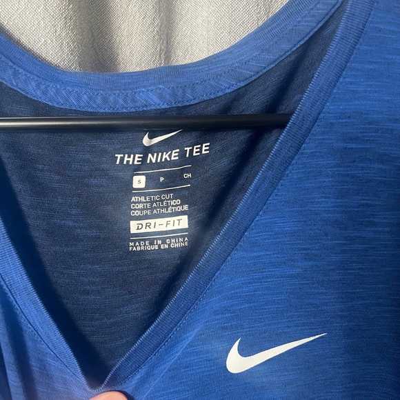 Nike dri-fit long sleeve top - Picture 3 of 4